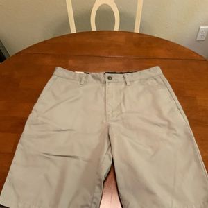 Men’s Volcom shorts!